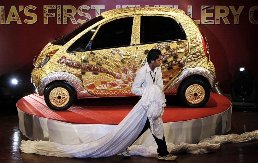  Tata Nano Gold Plus 2011 года  (фото 18 из 26)